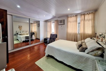 Casa à venda com 120m², 3 quartos e sem vagaSuíte 1