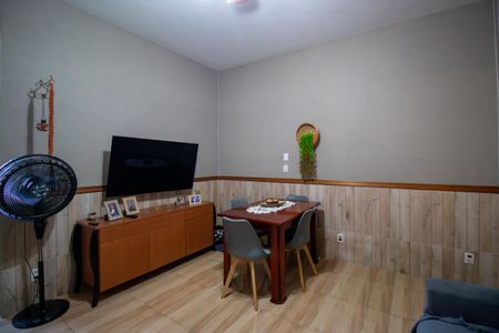 Sala de apartamento à venda com 3 quartos, 65m² em Olaria, Rio de Janeiro