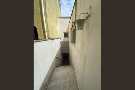 Casa para alugar com 85m², 2 quartos e 1 vagaÁrea externa