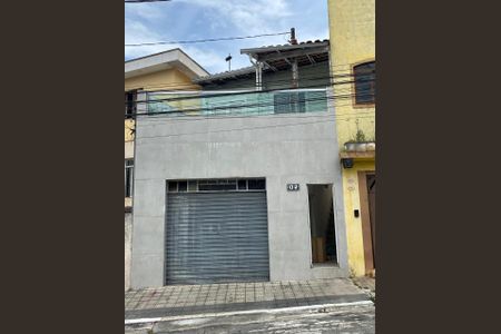 Casa para alugar com 85m², 2 quartos e 1 vagaFachada