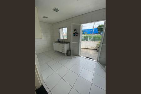 Cozinha de casa para alugar com 2 quartos, 85m² em Jardim Consorcio, São Paulo