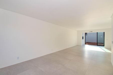 Sala de casa à venda com 3 quartos, 132m² em São Sebastião, Porto Alegre