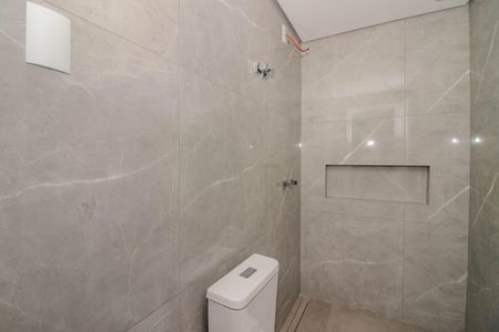 Casa à venda com 132m², 3 quartos e 4 vagas Casa à venda com 132m², 3 quartos e 4 vagasBanheiro Social