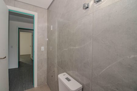 Casa à venda com 132m², 3 quartos e 4 vagasBanheiro da Suíte