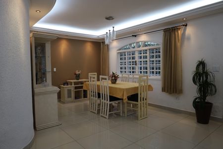 Casa à venda com 3 quartos, 206m² em Socorro, São Paulo