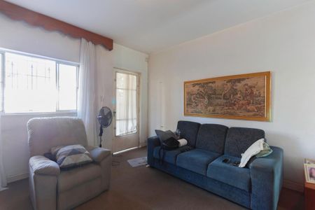 Casa à venda com 254m², 2 quartos e 3 vagasSala