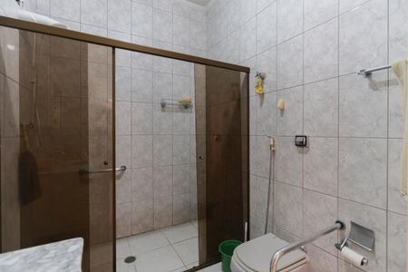 Casa à venda com 254m², 2 quartos e 3 vagasBanheiro