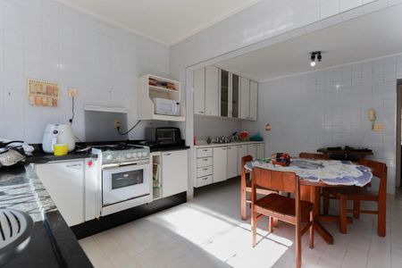 Casa à venda com 254m², 2 quartos e 3 vagasCozinha