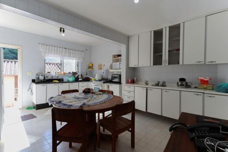 Casa à venda com 254m², 2 quartos e 3 vagasCozinha