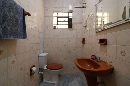 Banheiro de casa para alugar com 1 quarto, 60m² em Parque Cisper, São Paulo