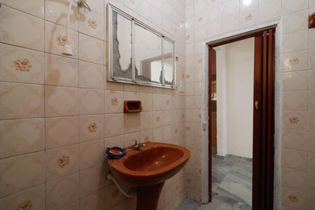 Banheiro de casa para alugar com 1 quarto, 60m² em Parque Cisper, São Paulo