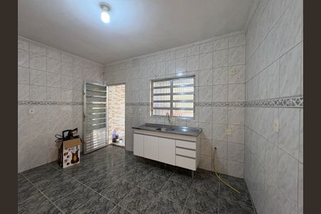 Casa para alugar com 80m², 2 quartos e 1 vagacozinha 