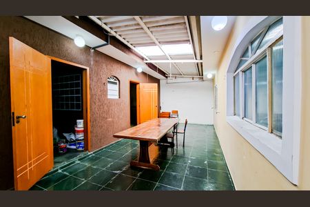 Casa à venda com 100m², 3 quartos e 3 vagasQuintal 