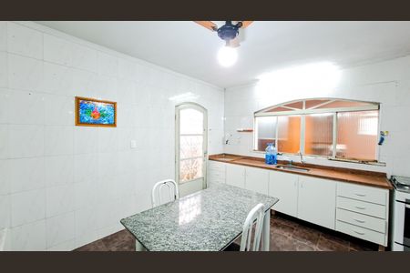 Casa à venda com 100m², 3 quartos e 3 vagasCozinha