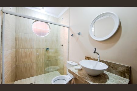 Casa à venda com 100m², 3 quartos e 3 vagasBanheiro da Suíte