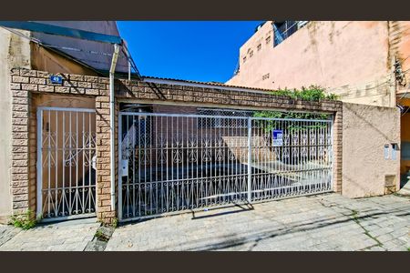 Casa à venda com 100m², 3 quartos e 3 vagasFachada