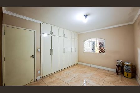 Casa à venda com 100m², 3 quartos e 3 vagasQuarto 3 - Suíte