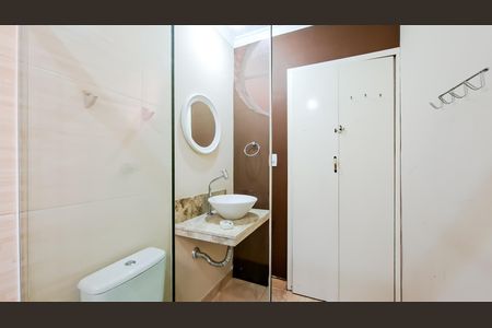 Casa à venda com 100m², 3 quartos e 3 vagasBanheiro da Suíte