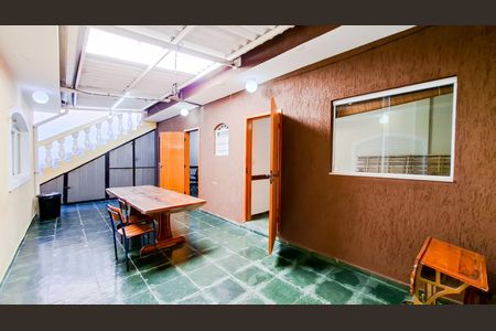 Casa à venda com 100m², 3 quartos e 3 vagasQuintal 