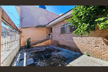 Casa à venda com 100m², 3 quartos e 3 vagasGaragem