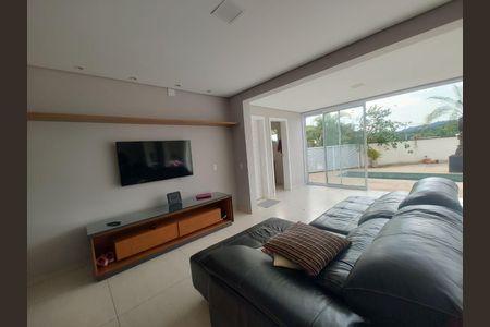 Casa à venda com 3 quartos, 280m² em Alphaville, Santana de Parnaíba