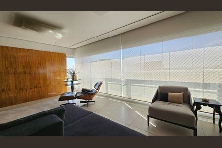 Apartamento à venda com 275m², 3 quartos e 4 vagas