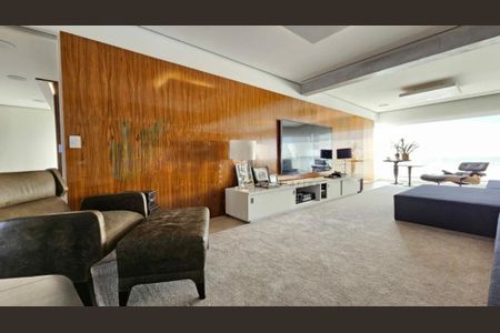 Apartamento à venda com 275m², 3 quartos e 4 vagas