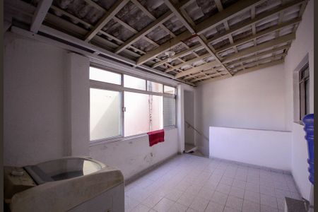 Casa à venda com 200m², 6 quartos e sem vaga Casa à venda com 200m², 6 quartos e sem vagaCasa 2 - Área de Serviço