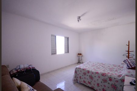 Casa à venda com 200m², 6 quartos e sem vaga Casa à venda com 200m², 6 quartos e sem vagaCasa 2 - Quarto 3 (suite)