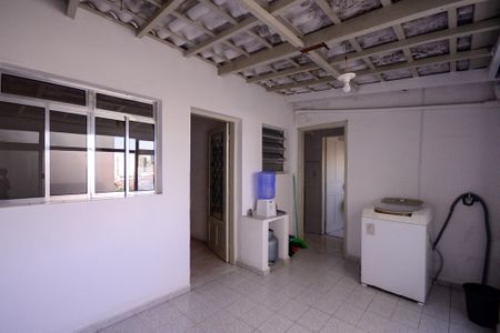 Casa à venda com 200m², 6 quartos e sem vaga Casa à venda com 200m², 6 quartos e sem vagaCasa 2 - Área de Serviço