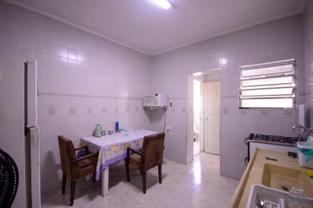 Casa à venda com 200m², 6 quartos e sem vaga Casa à venda com 200m², 6 quartos e sem vagaCasa 2 - Cozinha
