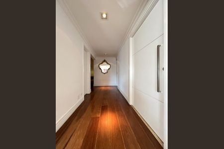 Apartamento à venda com 240m², 3 quartos e 3 vagas