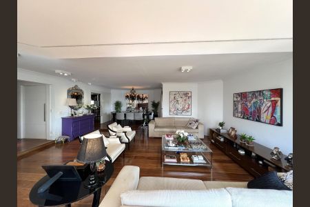 Apartamento à venda com 240m², 3 quartos e 3 vagas