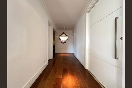 Apartamento à venda com 240m², 3 quartos e 3 vagas