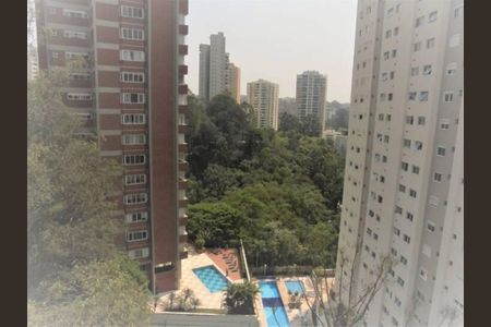Apartamento à venda com 3 quartos, 240m² em Jardim Fonte do Morumbi, São Paulo