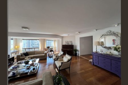 Apartamento à venda com 240m², 3 quartos e 3 vagas