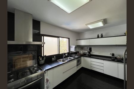 Apartamento à venda com 240m², 3 quartos e 3 vagas