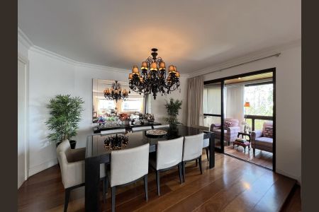 Apartamento à venda com 240m², 3 quartos e 3 vagas
