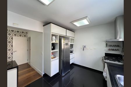 Apartamento à venda com 240m², 3 quartos e 3 vagas