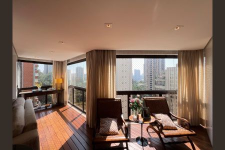 Apartamento à venda com 240m², 3 quartos e 3 vagas