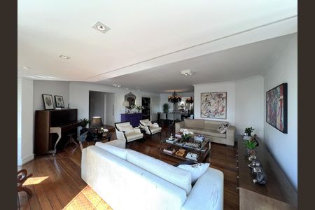 Apartamento à venda com 240m², 3 quartos e 3 vagas