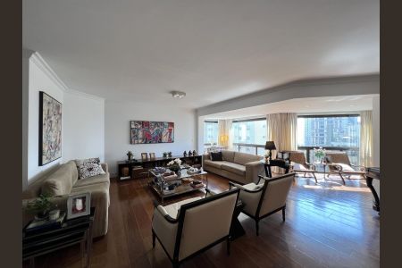 Apartamento à venda com 240m², 3 quartos e 3 vagas