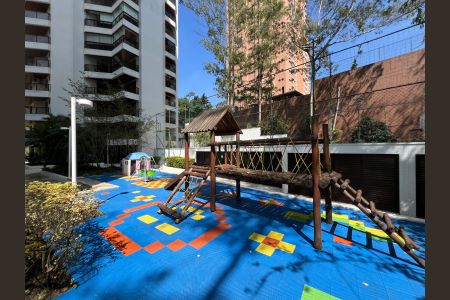 Apartamento à venda com 240m², 3 quartos e 3 vagas
