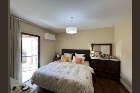 Apartamento à venda com 240m², 3 quartos e 3 vagas