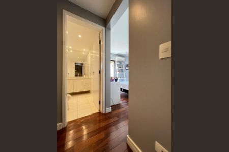 Apartamento à venda com 240m², 3 quartos e 3 vagas