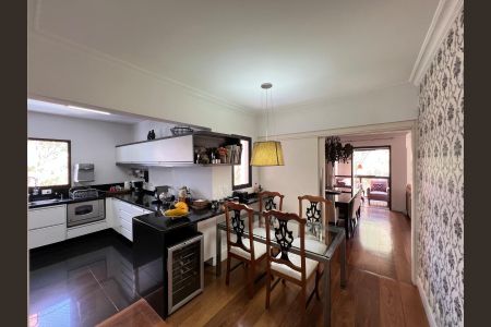 Apartamento à venda com 240m², 3 quartos e 3 vagas