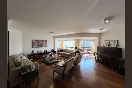 Apartamento à venda com 240m², 3 quartos e 3 vagas