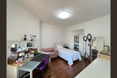 Apartamento à venda com 240m², 3 quartos e 3 vagas