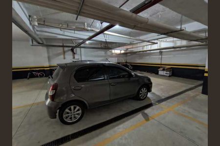 Apartamento à venda com 126m², 3 quartos e 4 vagas