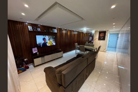 Casa à venda com 3 quartos, 130m² em Jardim Tango, São Paulo